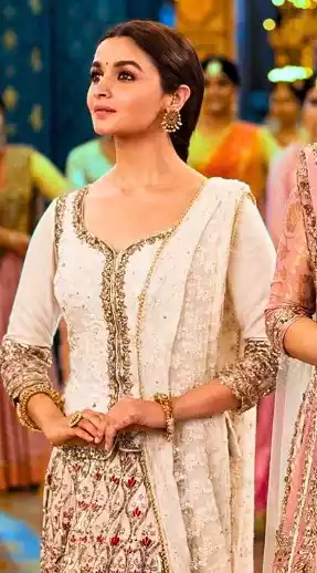 Alia Bhatt Kalank Look 